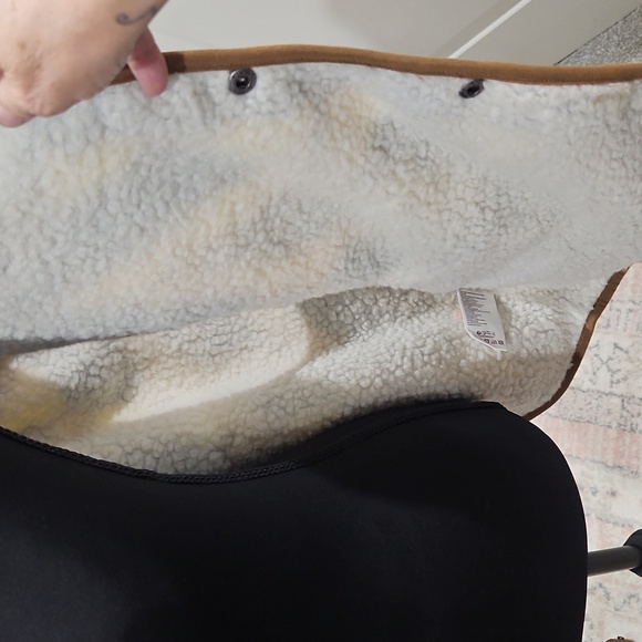 Urban Outfitters Yellow and Black Patterned Vest - Picture 8 of 8